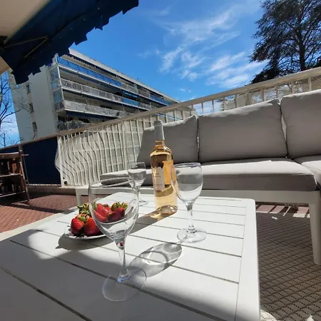 Getaway - Sunset & Pool Апартаменты *