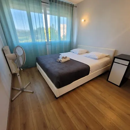 Getaway - Sunset & Pool Apartman Antibes